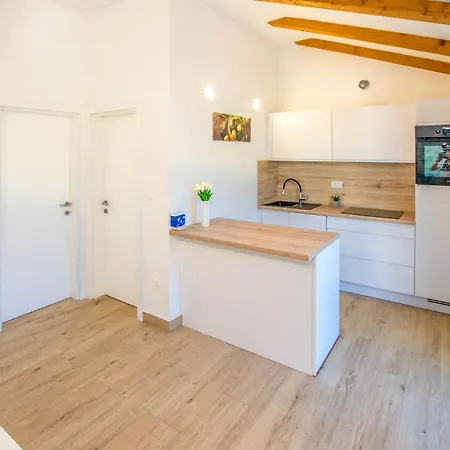 House Verdi Ferienhaus Tkon