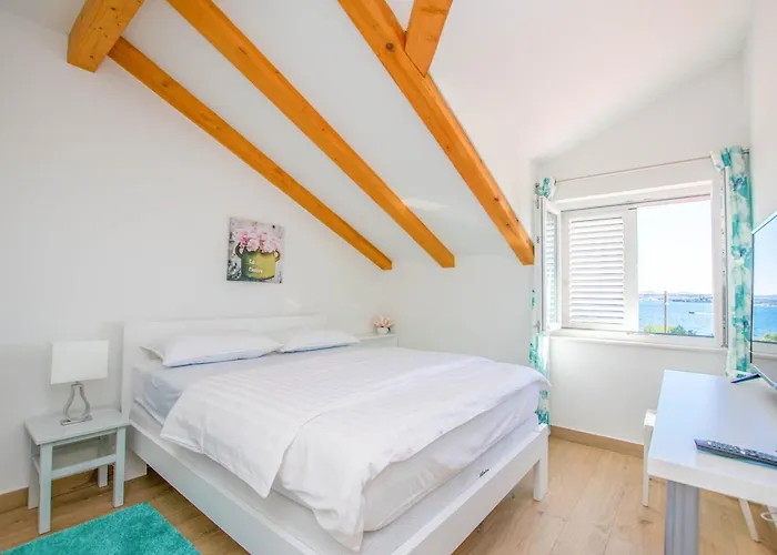 House Verdi Vakantiehuis Tkon