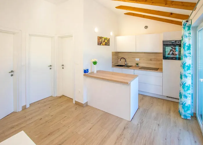 House Verdi Vakantiehuis Tkon