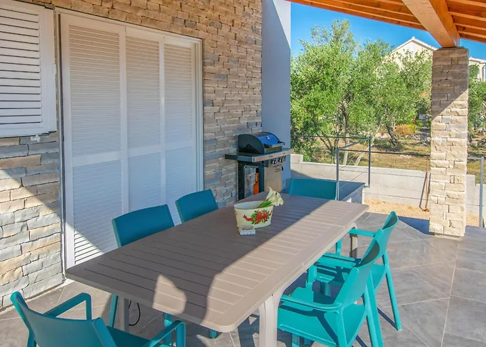 Vakantiehuis House Verdi Tkon